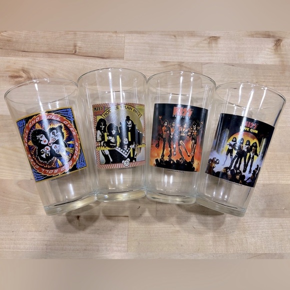 Vintage Collectible Pint Glass Set KISS Iconic Album Art Glass - Picture 2 of 9